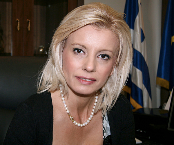 H Γραμματέας κ. Καραλαριώτου Ρένα